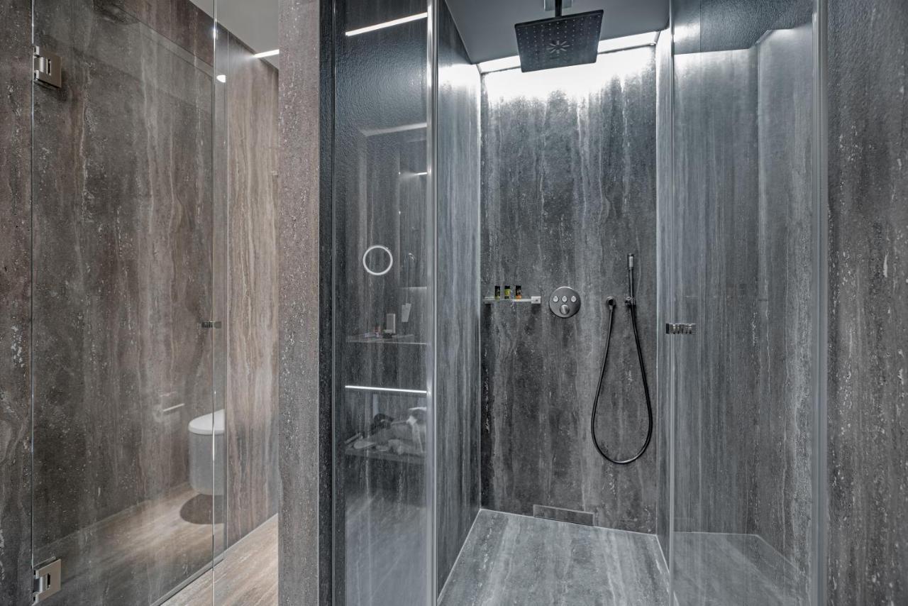 Hellenic Vibes Smart Hotel Athen Exterior foto A shower
